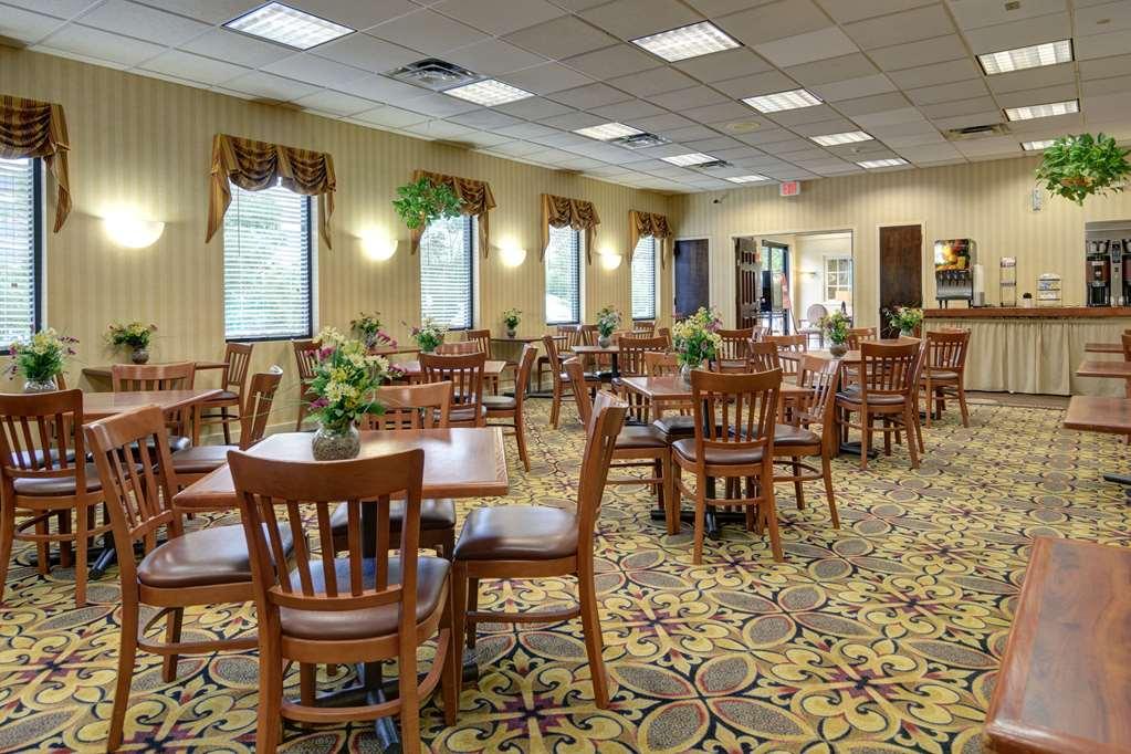 Suburban Studios Tysons Corner 維也納 餐厅 照片