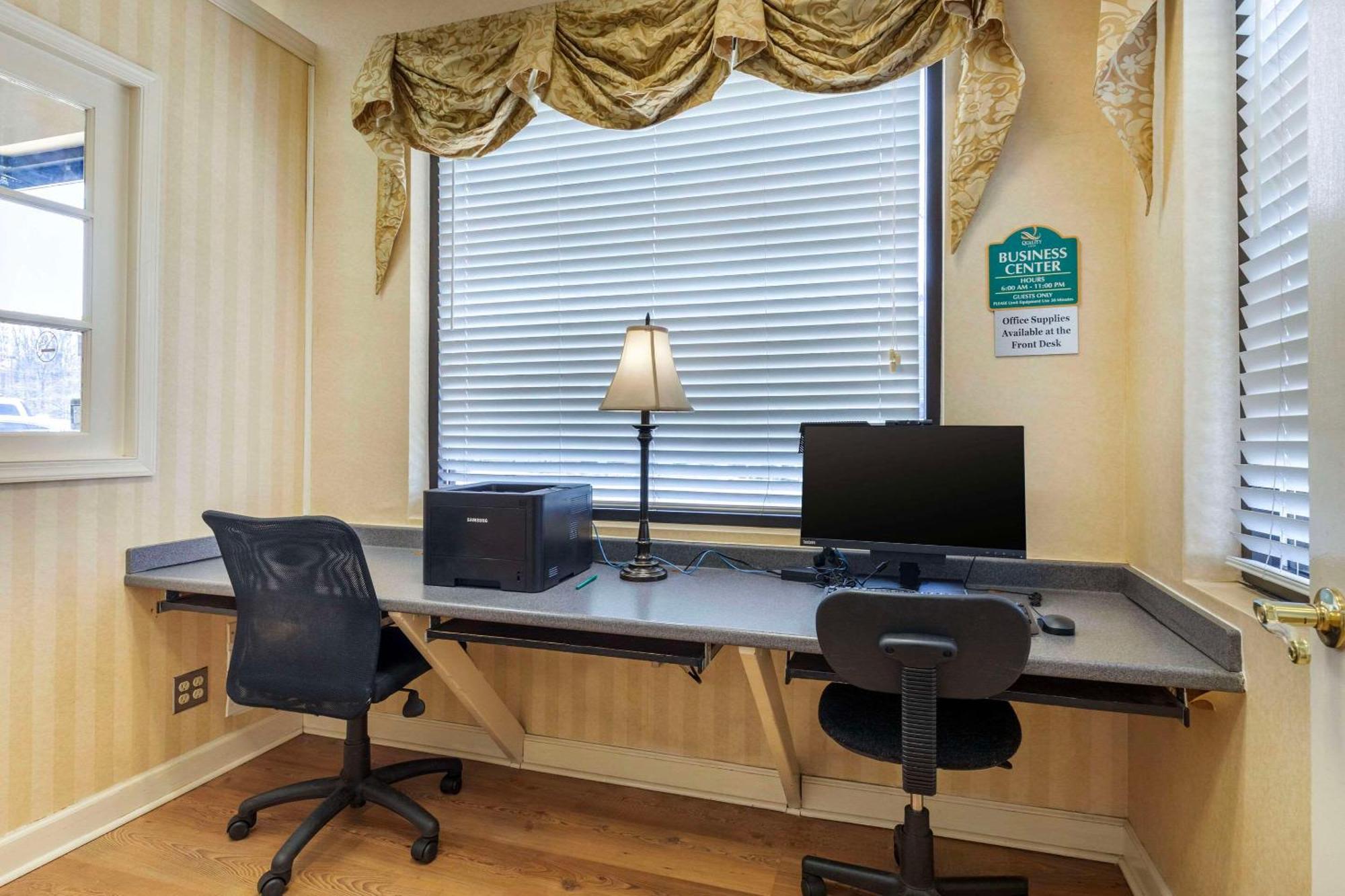 Suburban Studios Tysons Corner 維也納 外观 照片