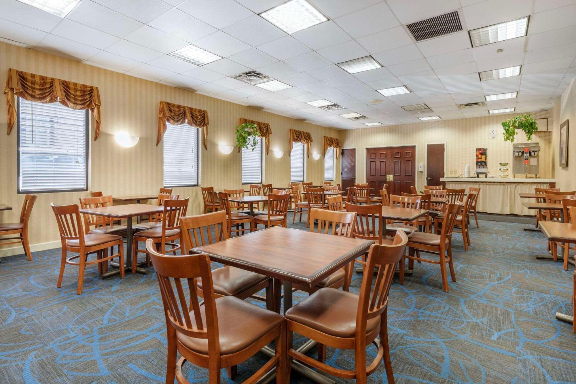 Suburban Studios Tysons Corner 維也納 外观 照片